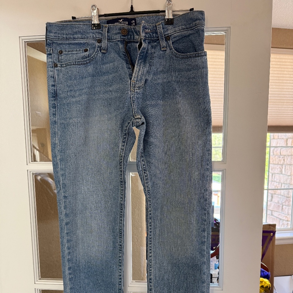 Hollister - Like New - Size 28x30